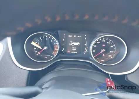 2018 Jeep Compass Latitude 4X4 z USA, uszkodzony, nr VIN 3C4NJDBB3JT222318